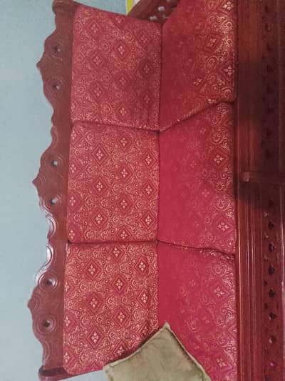 Wooden Sofa Set 5 Seater – Strong Sheesham Wood, Good Condition