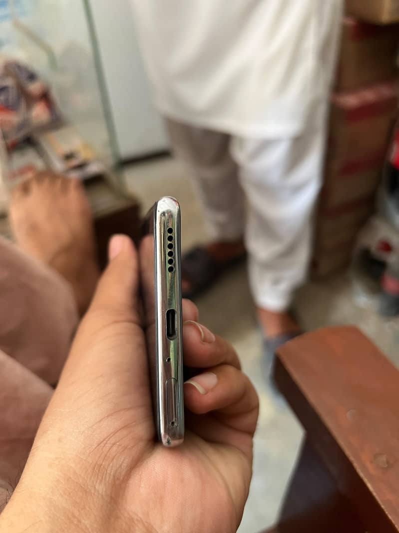 Tecno CAMON 40 Pro 4