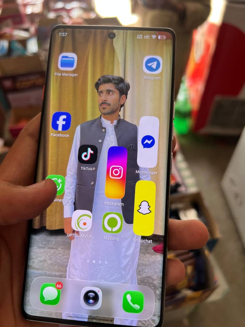 Tecno CAMON 40 Pro 7