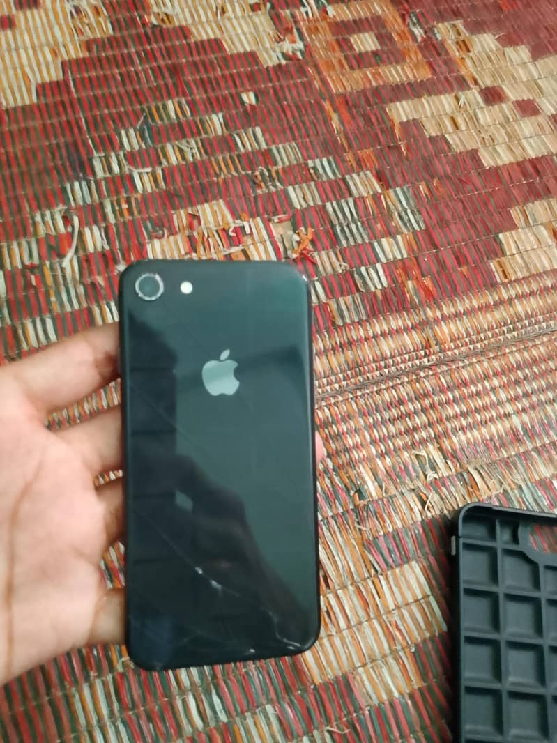 Apple iPhone 8 0
