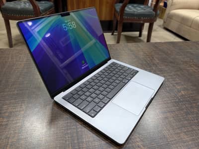 Mint Condition MacBook Pro 14" M3 (8GB RAM, 512GB SSD) - Space Gray
