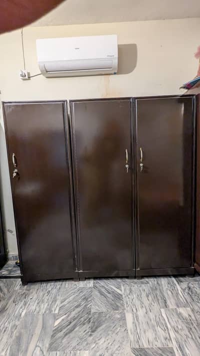 wardrobe Almari For sale