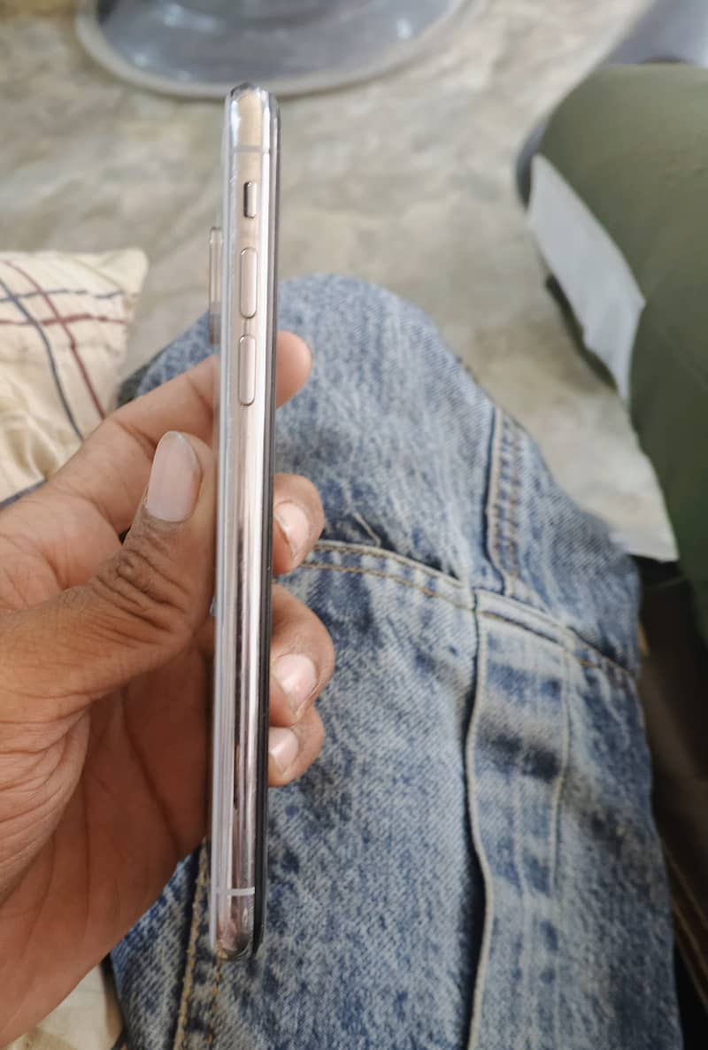 Apple iPhone X 1
