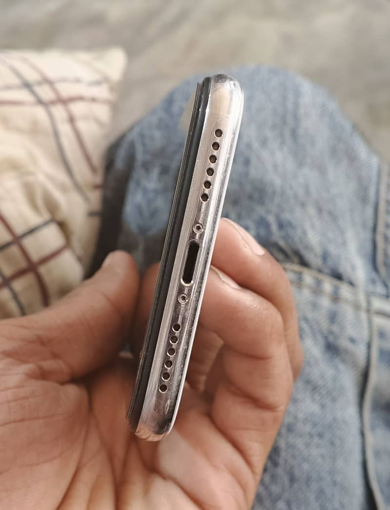 Apple iPhone X 2