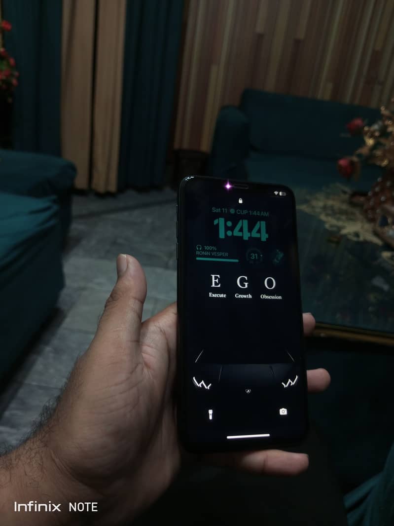Apple iPhone XS Max 1