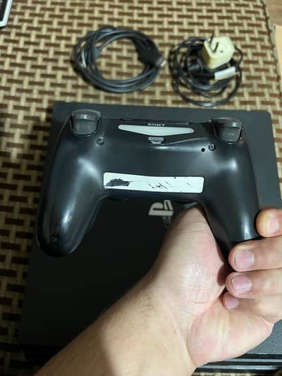 PlayStation 4 Pro 1TB jailbreak