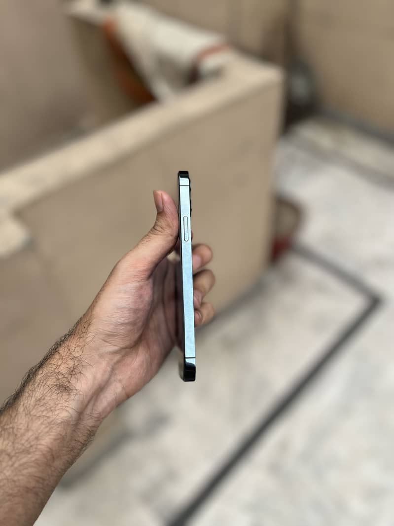 Apple iPhone 12 Pro 1