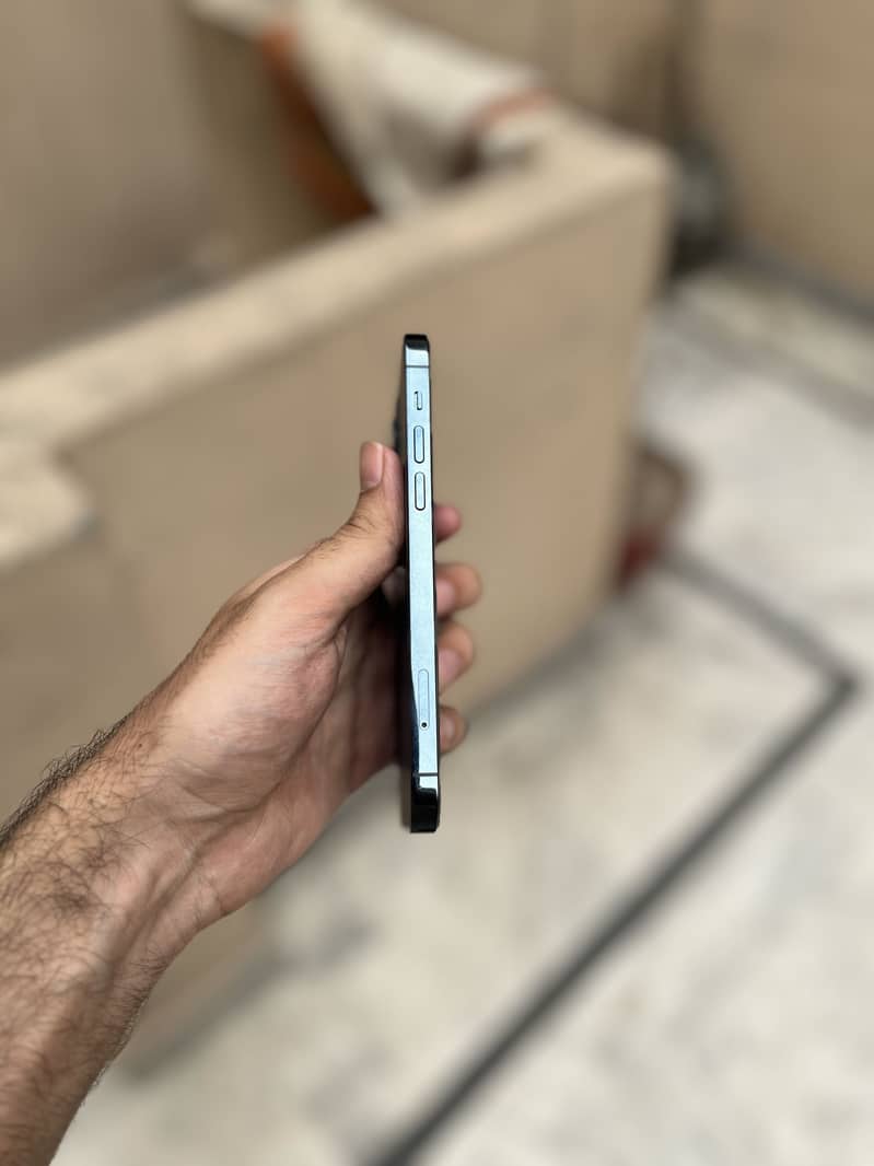 Apple iPhone 12 Pro 2