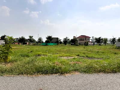 Set of Kanal Sise by side Plots No-3590/5-3590/6 -3591/5 And 3591/6 Block Y - Total 4 Kanal Plots On Top Location of Phase 7 DHA Lahore For Urgent Sale
