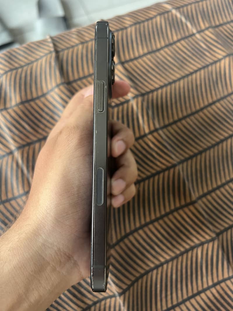 Apple iPhone 13 Pro Max 3