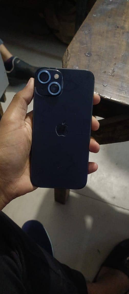 Apple iPhone 13 4