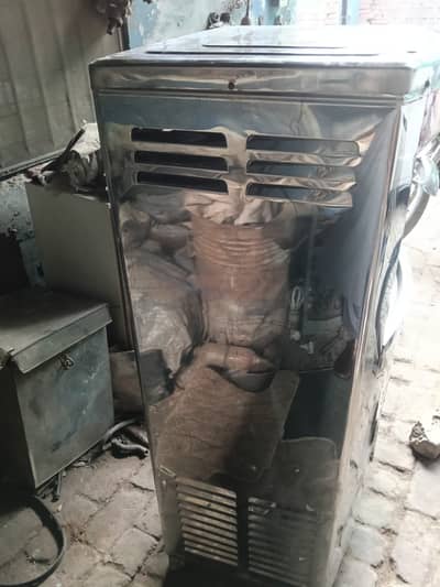 WATER COLD CHILLER/COOLER BRAND NEW JUST USED FOR 2 DAYS DEMAND 45000