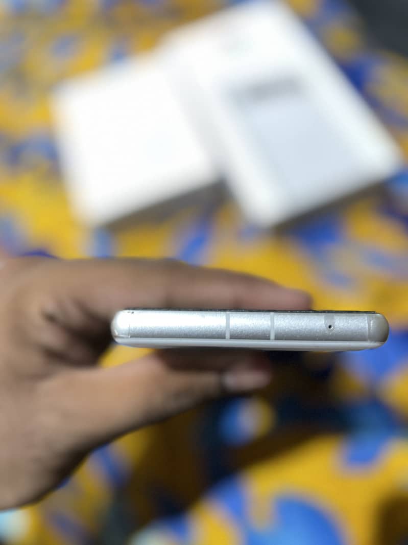 Google Pixel 7a 2