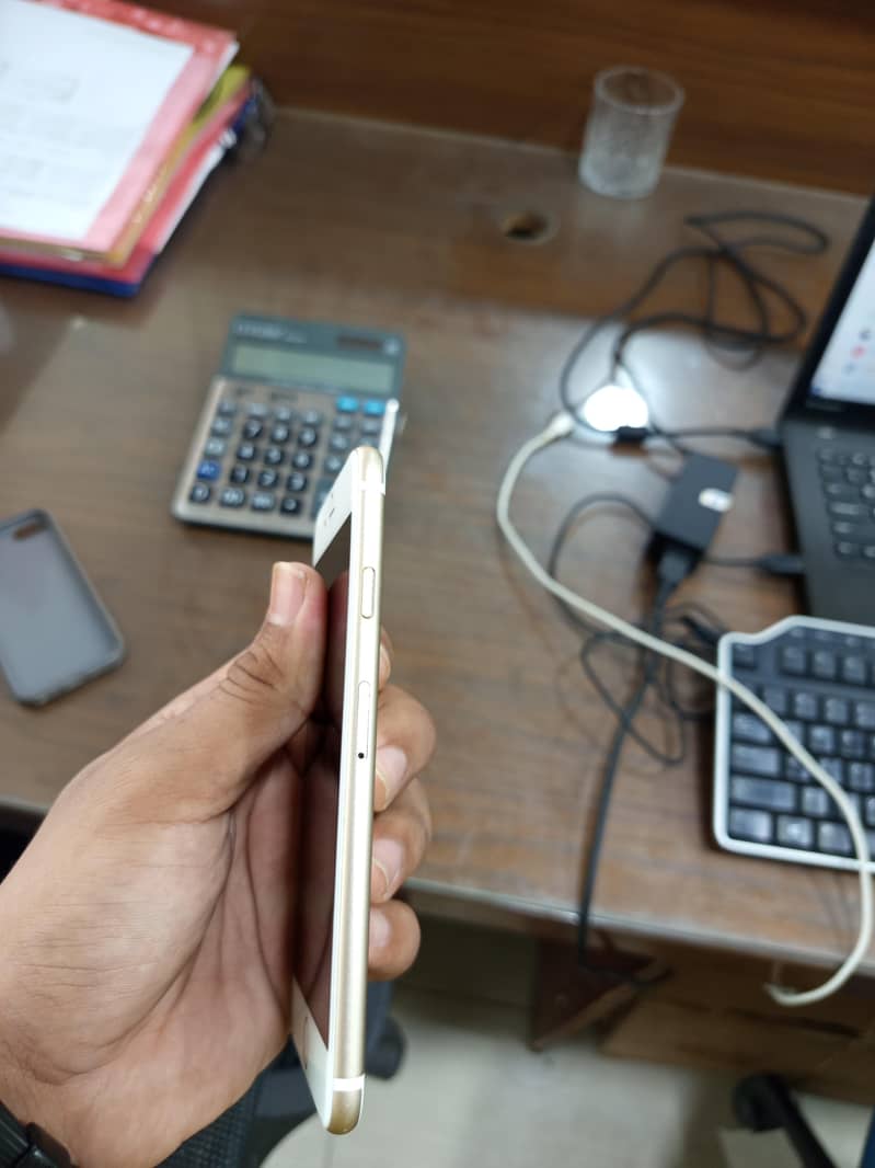 Apple iPhone 6S 3