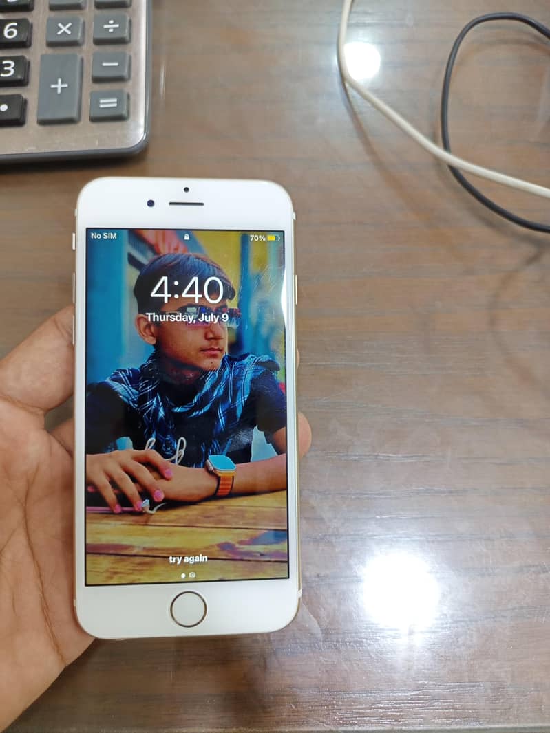Apple iPhone 6S 4
