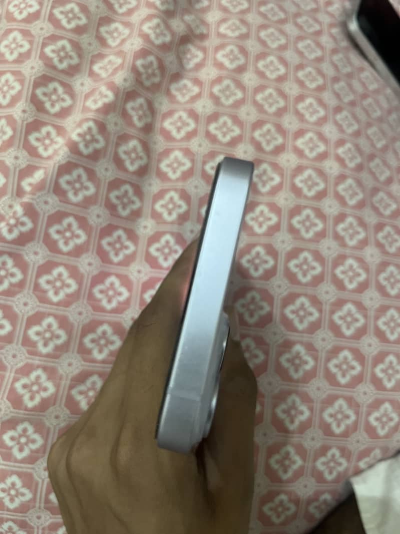 Apple iPhone 14 2