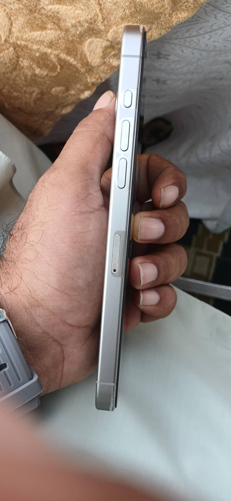 Apple iPhone 15 Pro Max 4