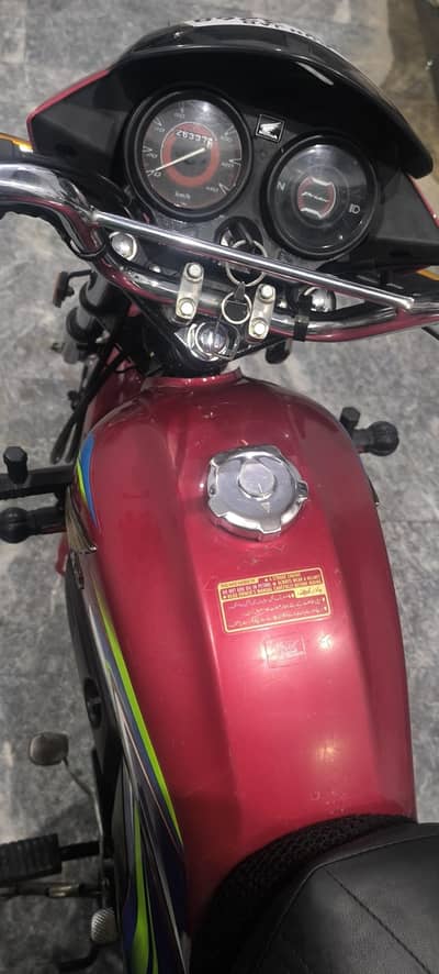 Honda Pridor Red colour
