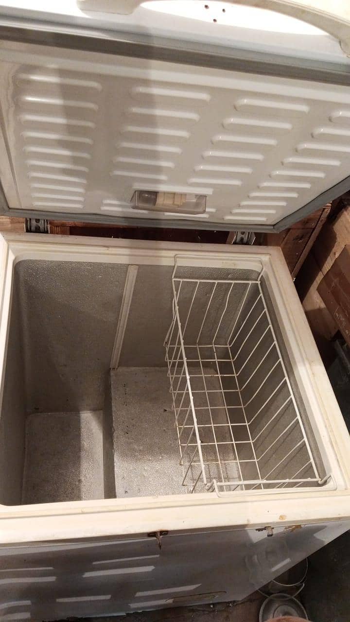 dawlance deep freezer 2