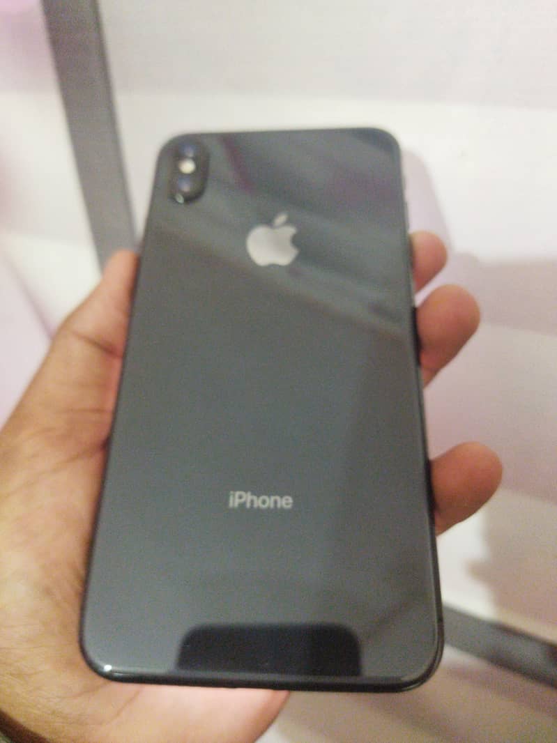 Apple iPhone XS Max 0