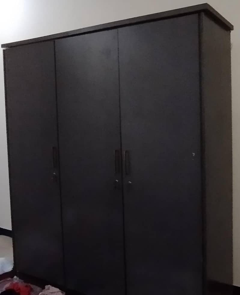 wooden wardrobe 0
