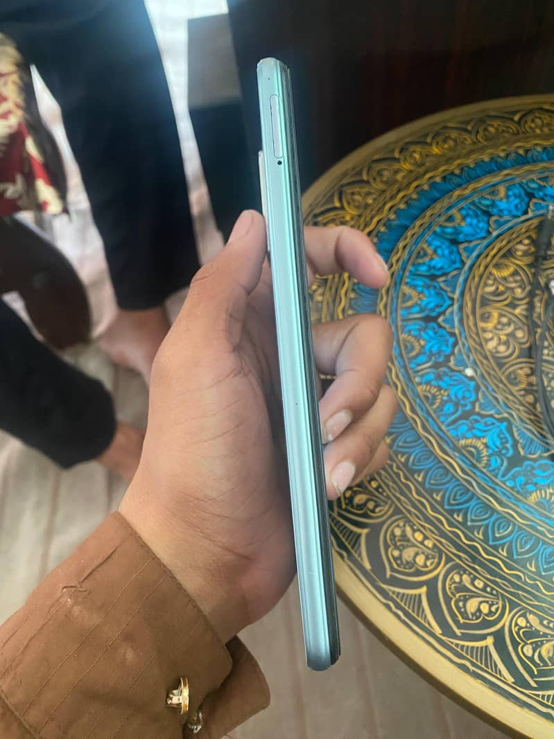 Vivo Y20 4