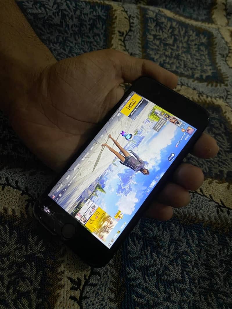 Apple iPhone SE 3 1