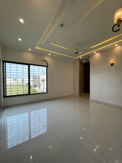 11 AC Installed Modern Design 1 Kanal House For Rent in DHA Phase 7 at a Prime Location