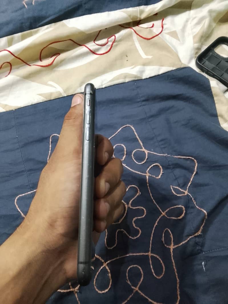 Apple iPhone 11 128 GB 2