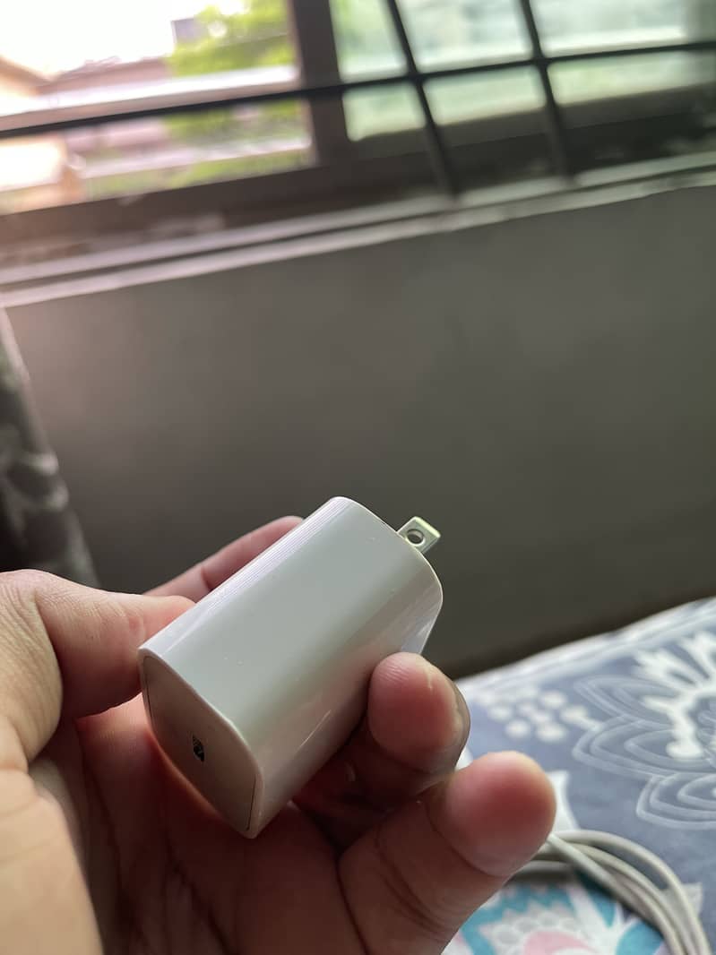 iPhone charger 20w 1