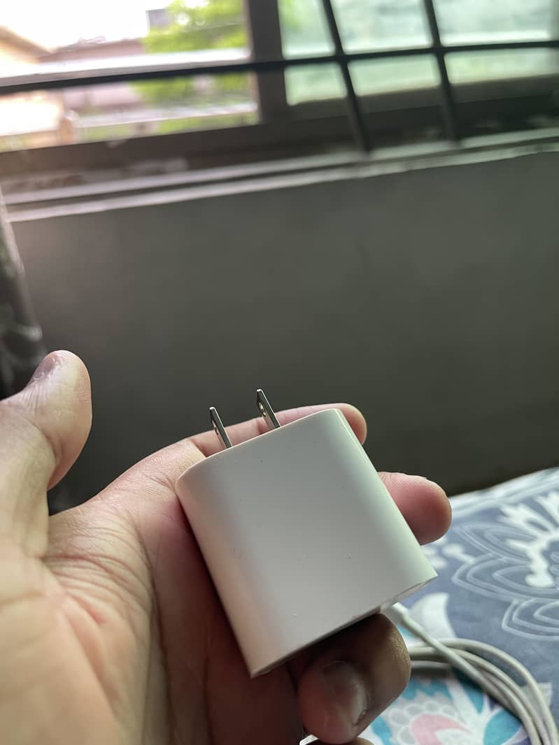 iPhone charger 20w 4