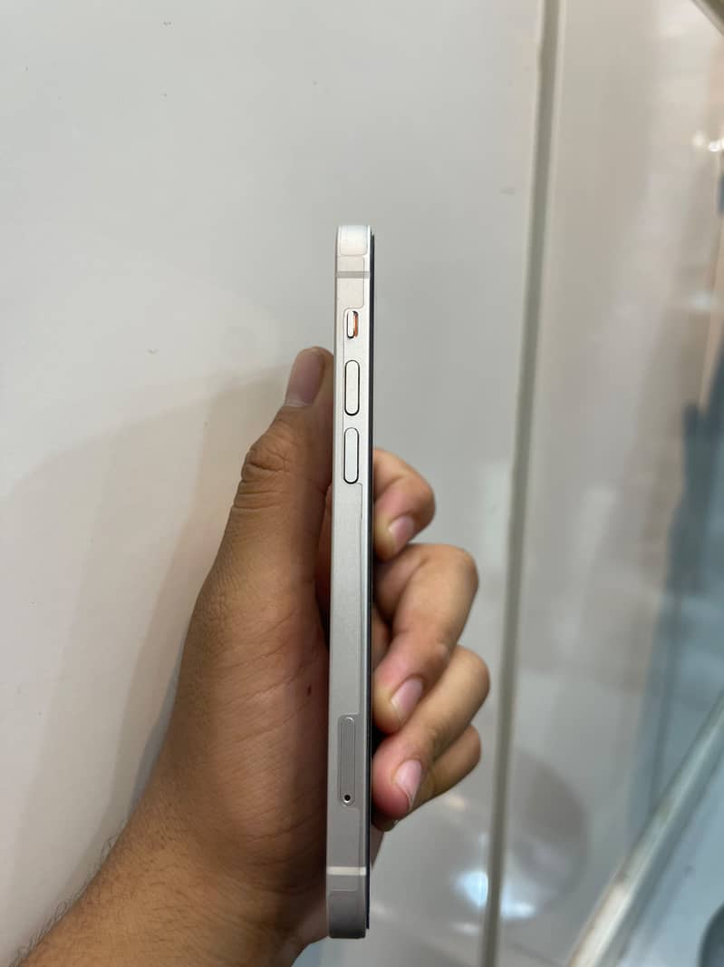 Apple iPhone 12 5