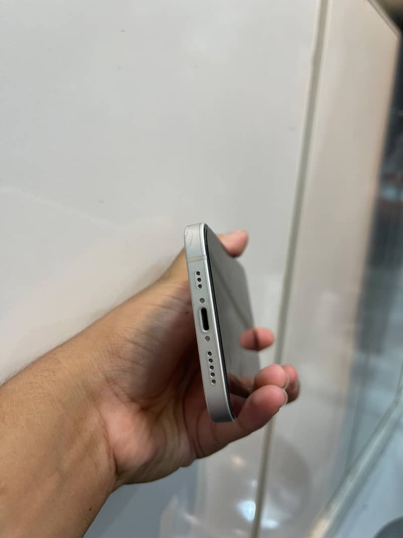 Apple iPhone 12 7