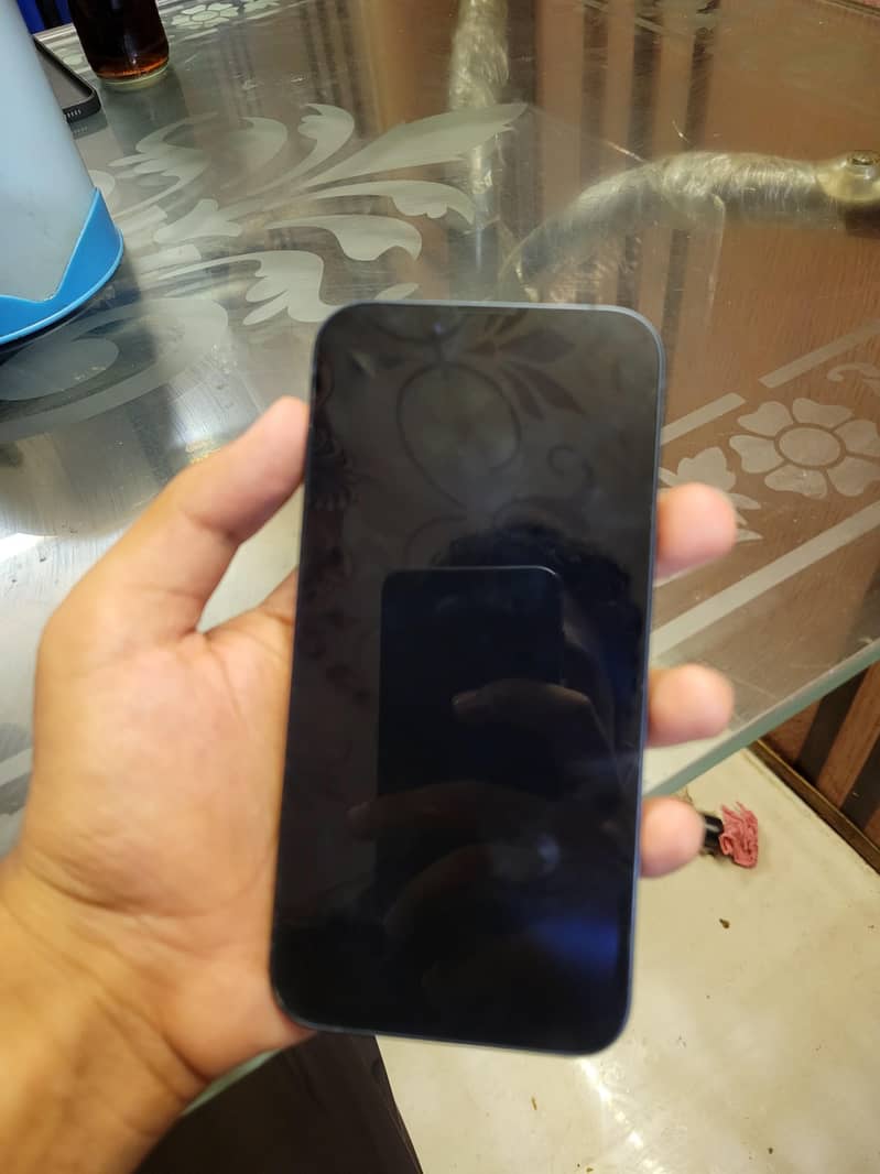 Apple iPhone 13 2