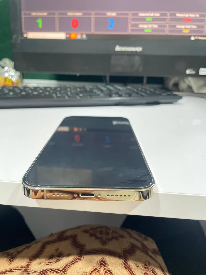 iPhone 12pro max 6