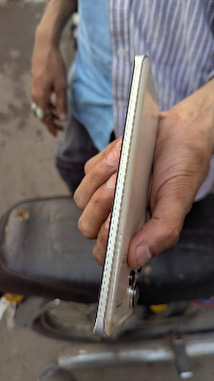 Xiaomi Redmi Note 13 Pro 1