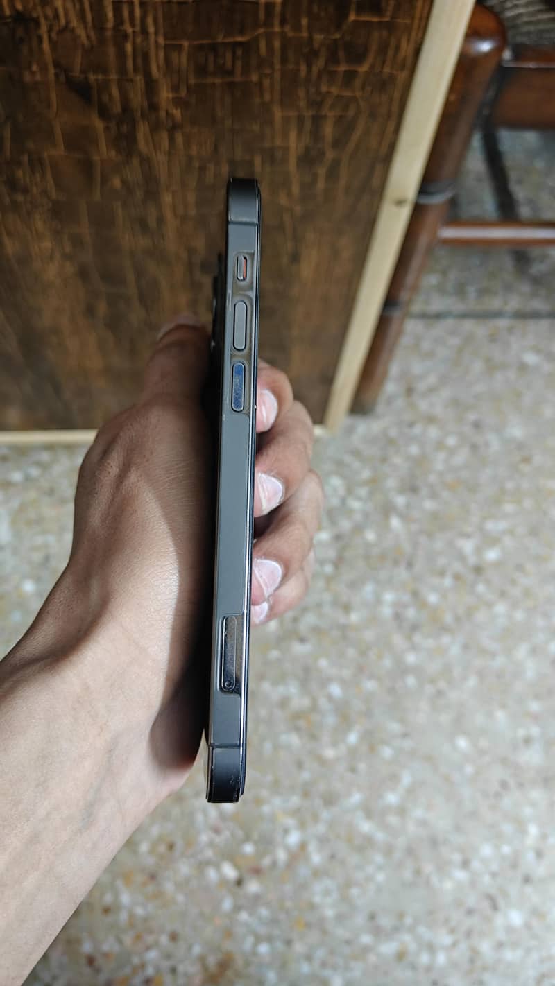 Apple iPhone 12 Pro 3