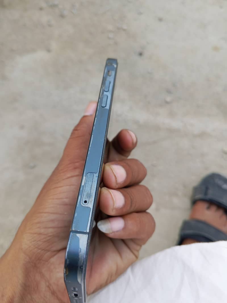 Apple iPhone 12 Pro 6
