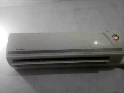 full ok AC ha apni he's ha remote sab Koch ha 03128620547 wathsap