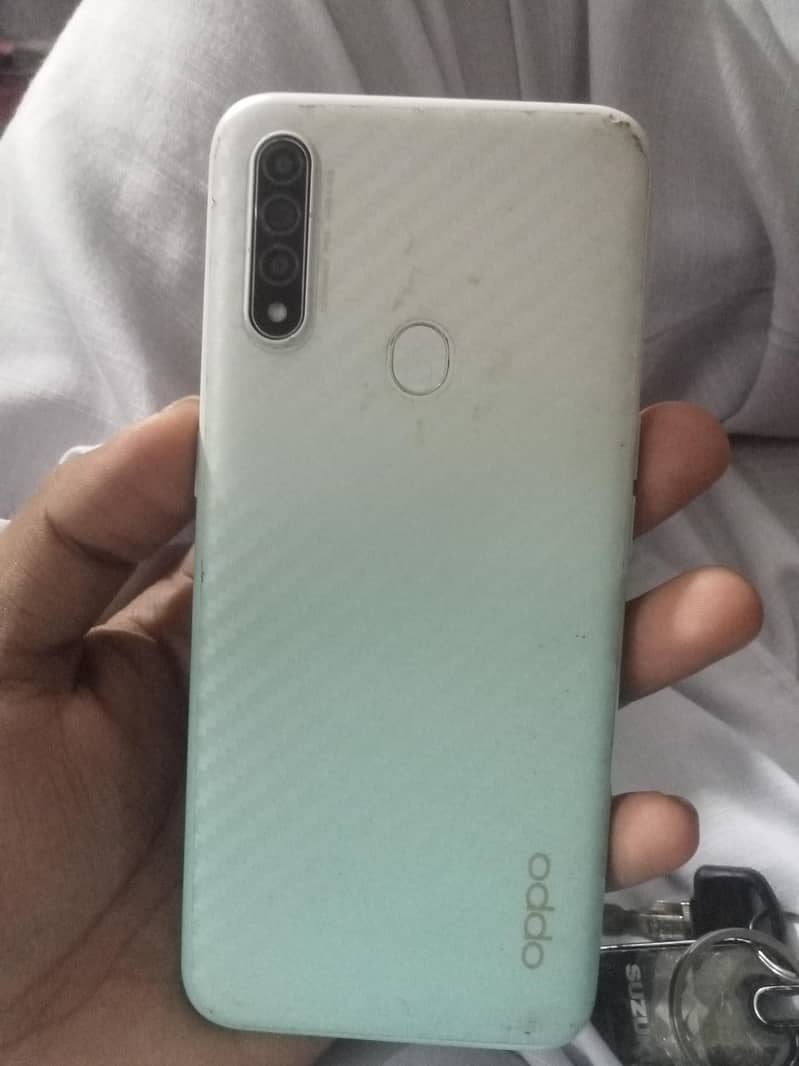 OPPO A31 0