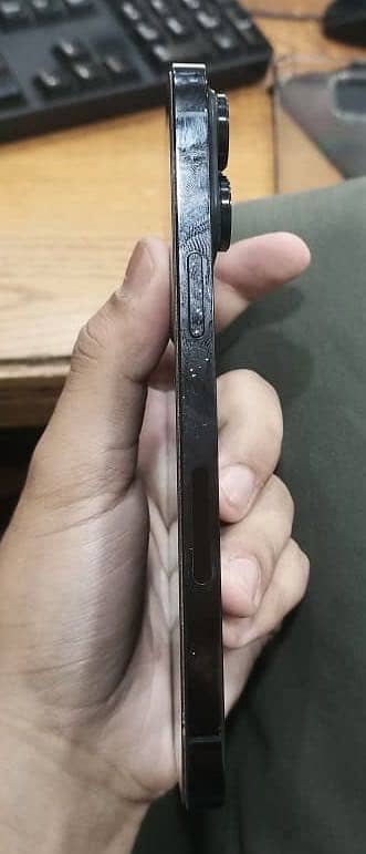 Apple iPhone 14 Pro Max 1