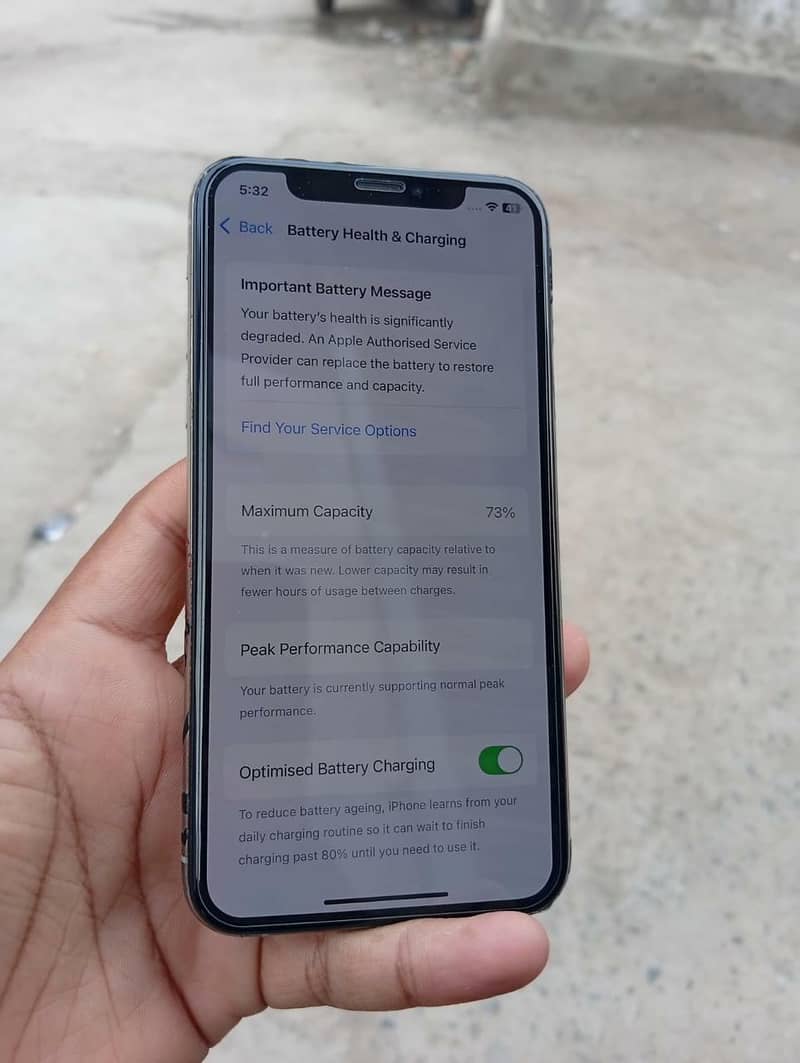 Apple iPhone XS 3