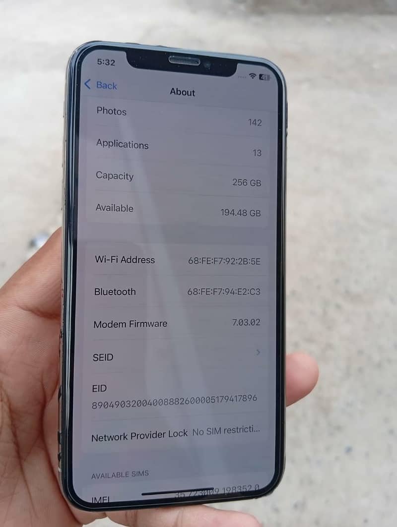 Apple iPhone XS 5