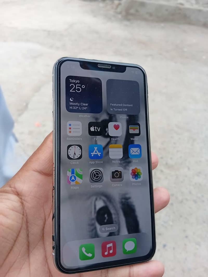 Apple iPhone XS 7