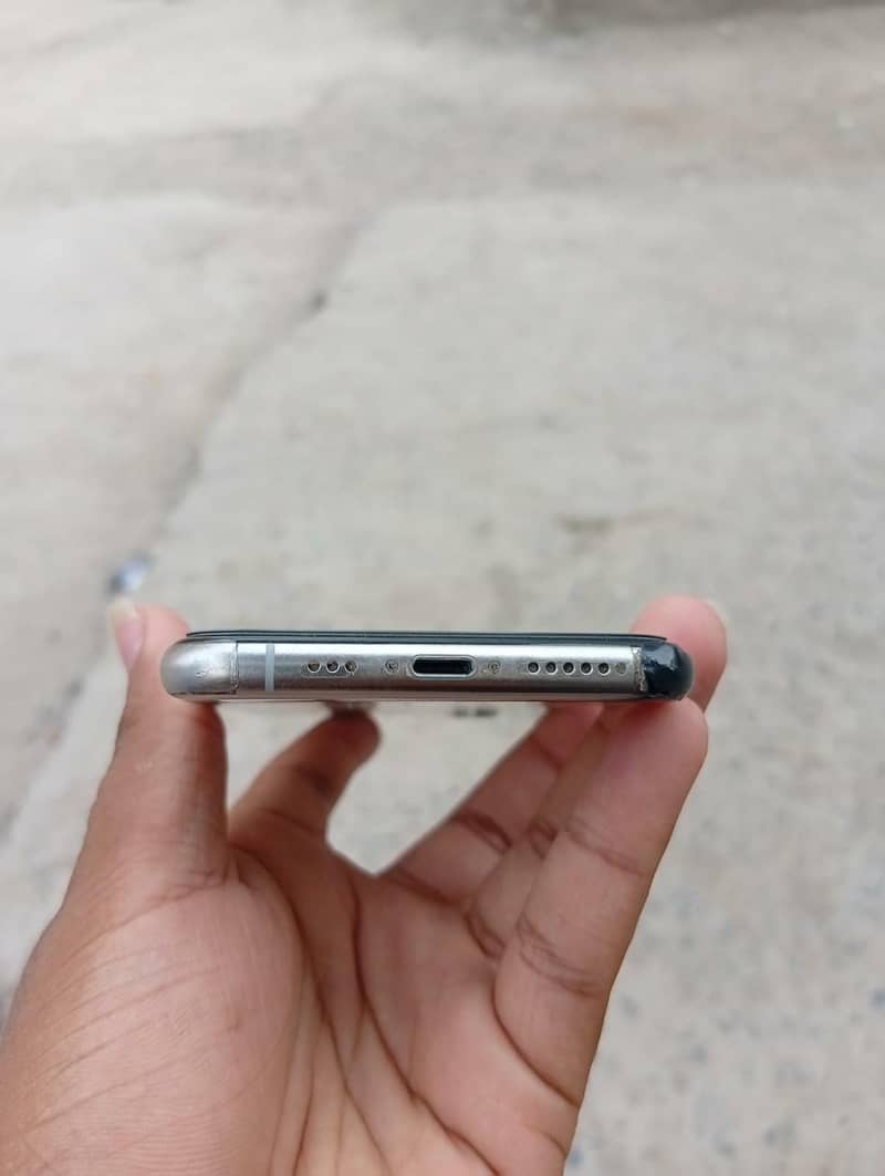 Apple iPhone XS 8
