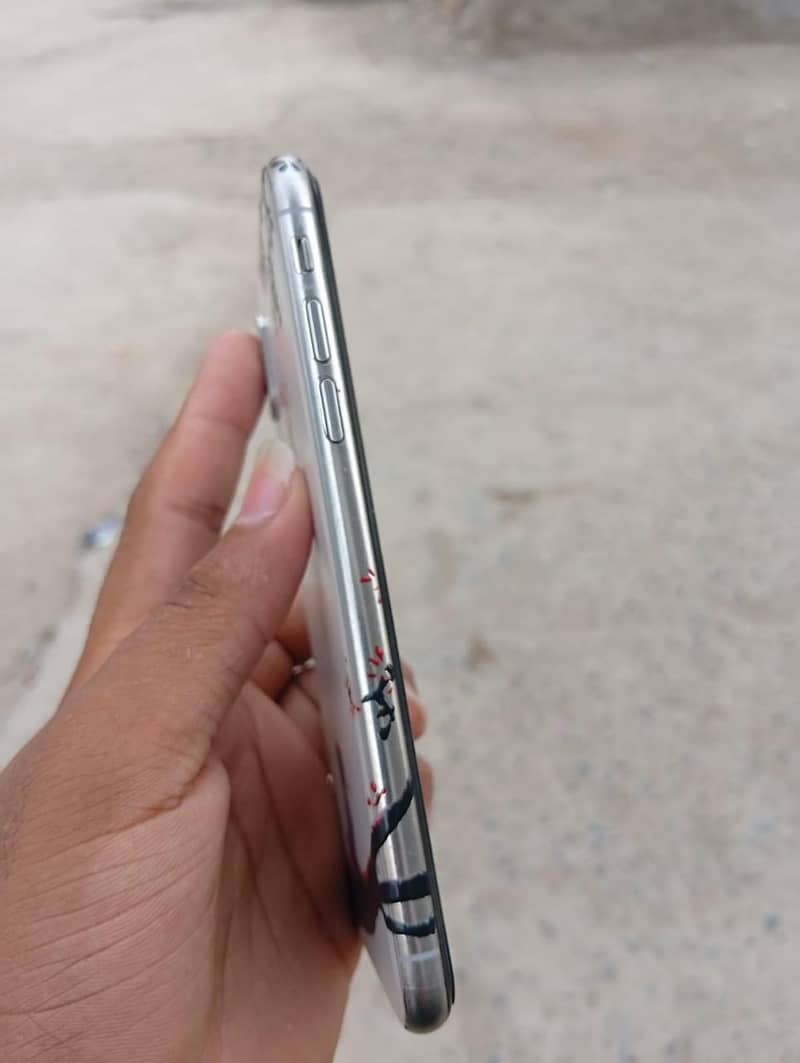 Apple iPhone XS 10