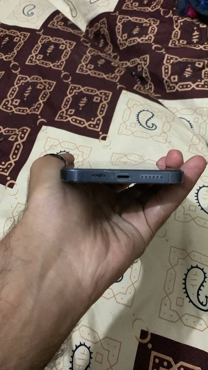 Apple iPhone 13 Pro Max 2