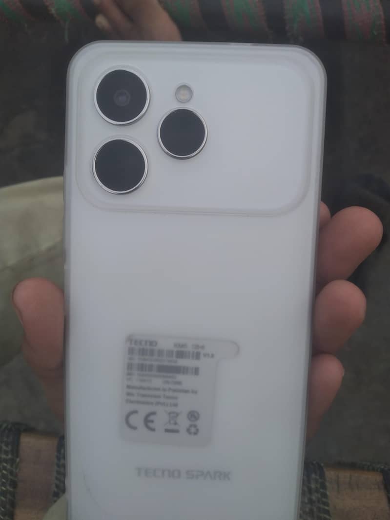 tecno spark 40 1