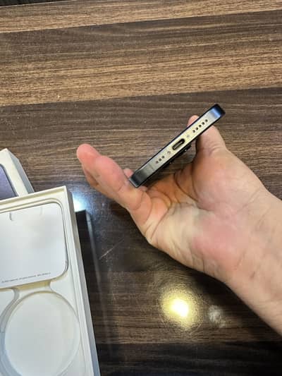 Apple iPhone 15 Pro