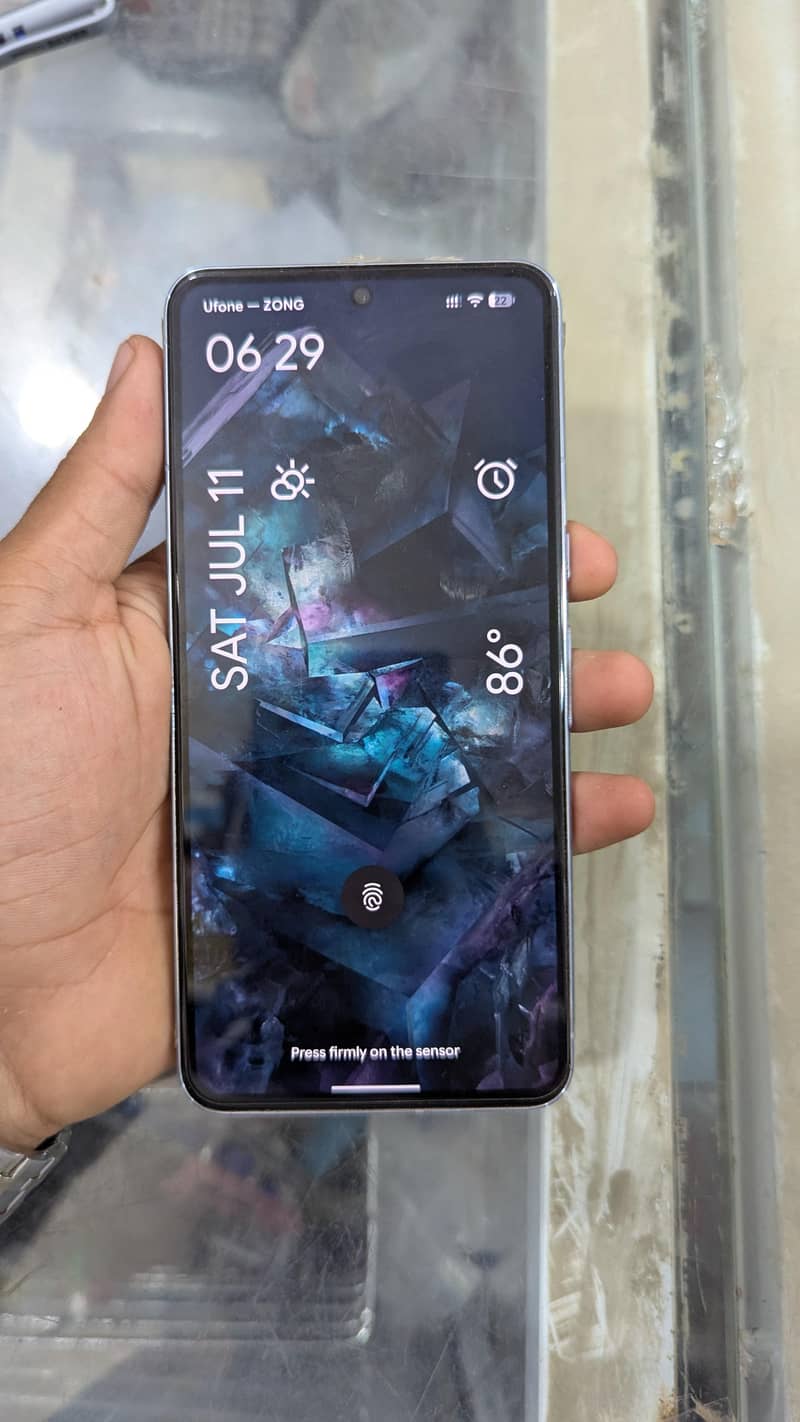 google pixel 8 pro 4